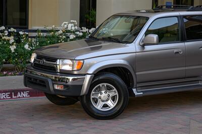 2002 Toyota 4Runner SR5   - Photo 6 - Van Nuys, CA 91402