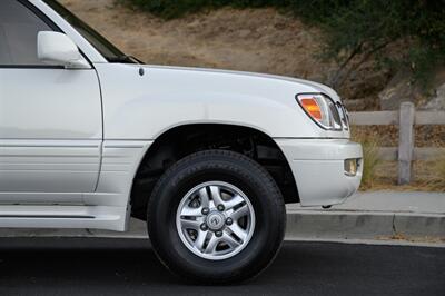 2000 Lexus LX 470 - Photo 21 - Van Nuys, CA 91402