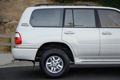 2000 Lexus LX 470 - Photo 23 - Van Nuys, CA 91402