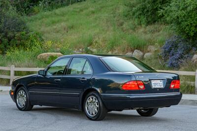 1997 Mercedes-Benz E 320  [ SOLD on Bring A Trailer ] - Photo 22 - Van Nuys, CA 91402