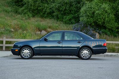 1997 Mercedes-Benz E 320  [ SOLD on Bring A Trailer ] - Photo 5 - Van Nuys, CA 91402