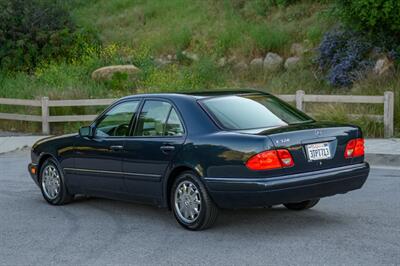 1997 Mercedes-Benz E 320  [ SOLD on Bring A Trailer ] - Photo 24 - Van Nuys, CA 91402