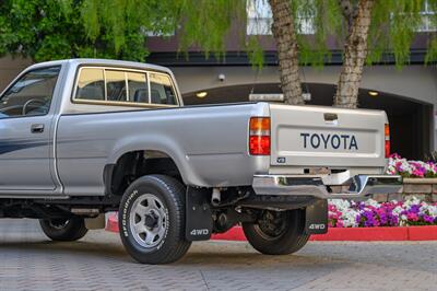 1992 Toyota Pickup Deluxe   - Photo 13 - Van Nuys, CA 91402