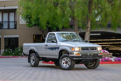 1992 Toyota Pickup Deluxe   - Photo 3 - Van Nuys, CA 91402