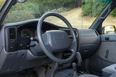 1999 Toyota Tacoma SR5 V6 - Photo 34 - Van Nuys, CA 91402