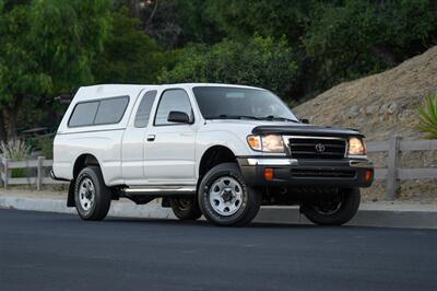 1999 Toyota Tacoma SR5 V6 - Photo 2 - Van Nuys, CA 91402