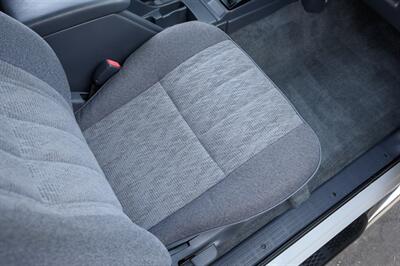 1999 Toyota Tacoma SR5 V6 - Photo 35 - Van Nuys, CA 91402