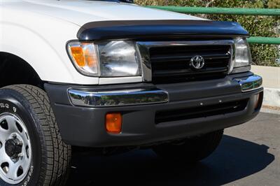 1999 Toyota Tacoma SR5 V6 - Photo 74 - Van Nuys, CA 91402