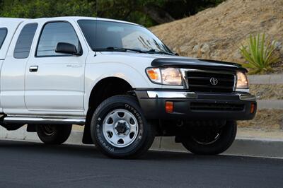 1999 Toyota Tacoma SR5 V6 - Photo 4 - Van Nuys, CA 91402