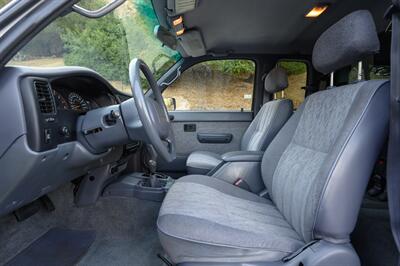 1999 Toyota Tacoma SR5 V6 - Photo 31 - Van Nuys, CA 91402