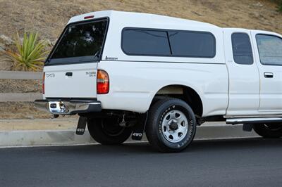 1999 Toyota Tacoma SR5 V6 - Photo 8 - Van Nuys, CA 91402