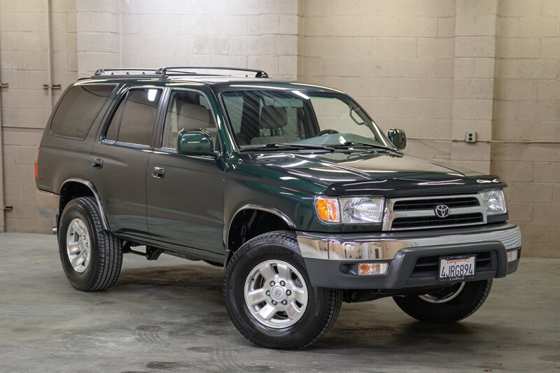 2000 Toyota 4Runner SR5  *** SALE PENDING*** - Photo 1 - Van Nuys, CA 91402