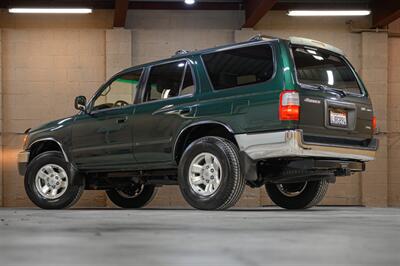 2000 Toyota 4Runner SR5  *** SALE PENDING*** - Photo 21 - Van Nuys, CA 91402