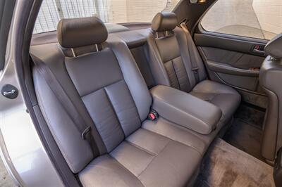 1994 Lexus LS 400   - Photo 40 - Van Nuys, CA 91402