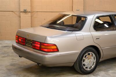 1994 Lexus LS 400   - Photo 23 - Van Nuys, CA 91402