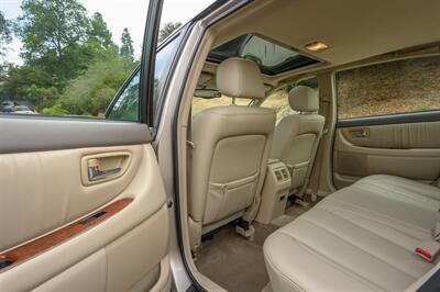 2002 Toyota Avalon XLS   - Photo 62 - Van Nuys, CA 91402