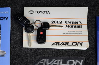2002 Toyota Avalon XLS   - Photo 87 - Van Nuys, CA 91402