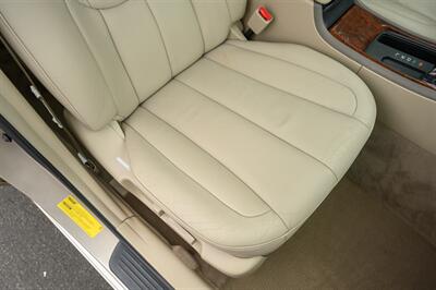 2002 Toyota Avalon XLS   - Photo 32 - Van Nuys, CA 91402