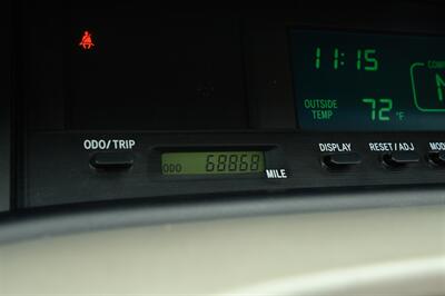 2002 Toyota Avalon XLS   - Photo 51 - Van Nuys, CA 91402