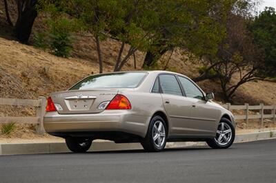 2002 Toyota Avalon XLS   - Photo 7 - Van Nuys, CA 91402