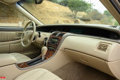 2002 Toyota Avalon XLS   - Photo 36 - Van Nuys, CA 91402