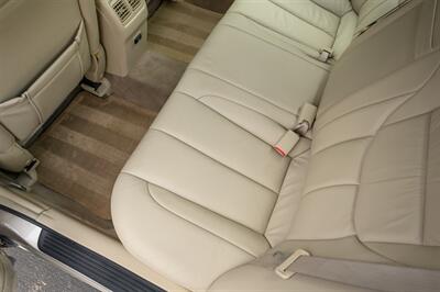 2002 Toyota Avalon XLS   - Photo 65 - Van Nuys, CA 91402