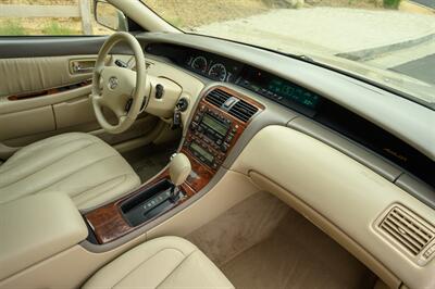 2002 Toyota Avalon XLS   - Photo 37 - Van Nuys, CA 91402