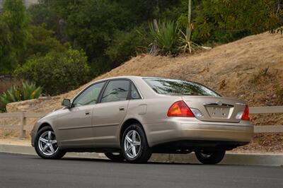 2002 Toyota Avalon XLS   - Photo 14 - Van Nuys, CA 91402