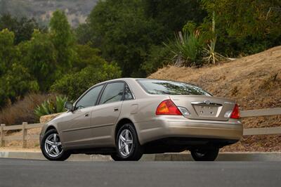 2002 Toyota Avalon XLS   - Photo 13 - Van Nuys, CA 91402