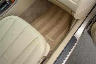 2002 Toyota Avalon XLS   - Photo 40 - Van Nuys, CA 91402