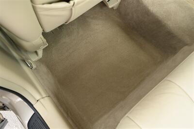 2002 Toyota Avalon XLS   - Photo 63 - Van Nuys, CA 91402