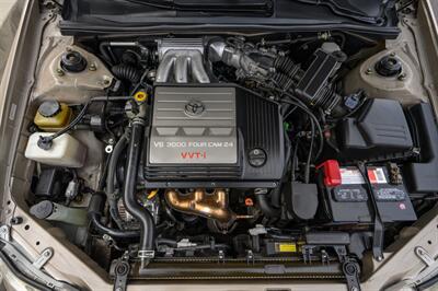 2002 Toyota Avalon XLS   - Photo 72 - Van Nuys, CA 91402