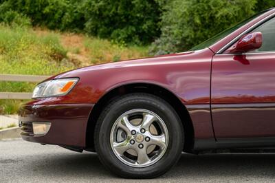 1997 Lexus ES  [ SOLD On Bring A Trailer] - Photo 13 - Van Nuys, CA 91402