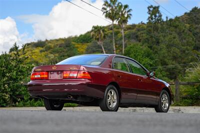 1997 Lexus ES  [ SOLD On Bring A Trailer] - Photo 22 - Van Nuys, CA 91402