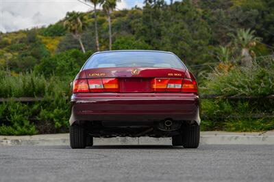 1997 Lexus ES  [ SOLD On Bring A Trailer] - Photo 27 - Van Nuys, CA 91402