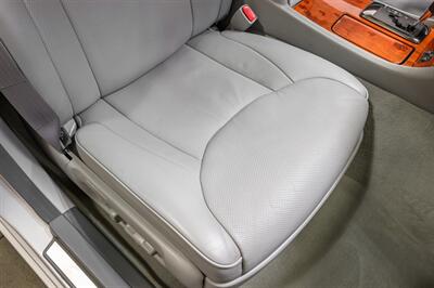 2005 Lexus LS 430   - Photo 39 - Van Nuys, CA 91402