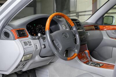 2005 Lexus LS 430   - Photo 25 - Van Nuys, CA 91402