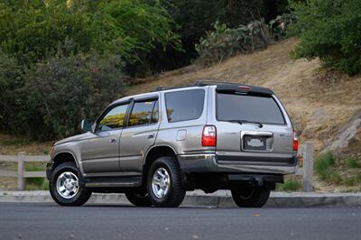 2002 Toyota 4Runner SR5   - Photo 20 - Van Nuys, CA 91402