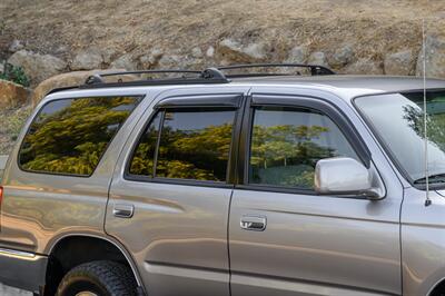 2002 Toyota 4Runner SR5   - Photo 26 - Van Nuys, CA 91402