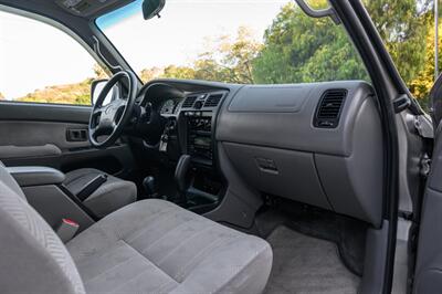 2002 Toyota 4Runner SR5   - Photo 83 - Van Nuys, CA 91402