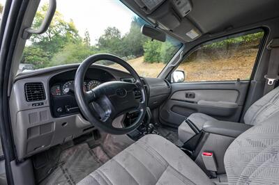 2002 Toyota 4Runner SR5   - Photo 37 - Van Nuys, CA 91402