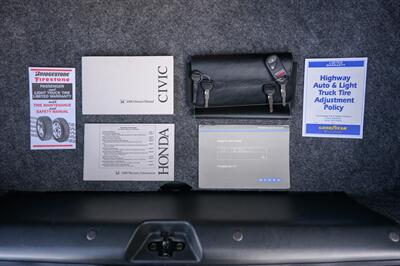 2000 Honda Civic VP   - Photo 76 - Van Nuys, CA 91402