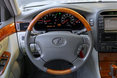 2001 Lexus LS 430   - Photo 30 - Van Nuys, CA 91402