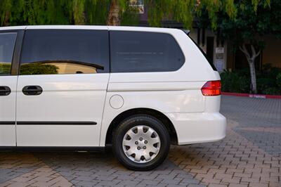 2000 Honda Odyssey LX  { Sold on Bring A Trailer} - Photo 29 - Van Nuys, CA 91402