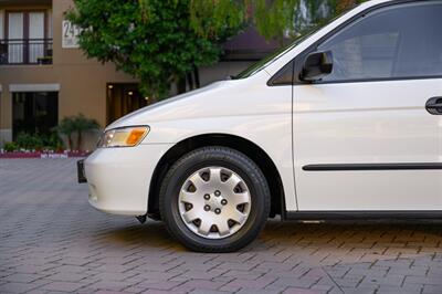 2000 Honda Odyssey LX  { Sold on Bring A Trailer} - Photo 27 - Van Nuys, CA 91402