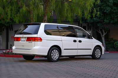 2000 Honda Odyssey LX  { Sold on Bring A Trailer} - Photo 21 - Van Nuys, CA 91402