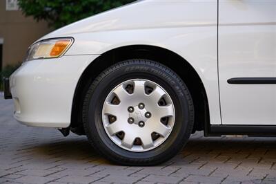 2000 Honda Odyssey LX  { Sold on Bring A Trailer} - Photo 30 - Van Nuys, CA 91402