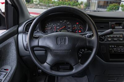 2000 Honda Odyssey LX  { Sold on Bring A Trailer} - Photo 71 - Van Nuys, CA 91402