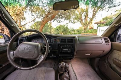 1999 Toyota Tacoma SR5 V6 5- Speed   - Photo 34 - Van Nuys, CA 91402
