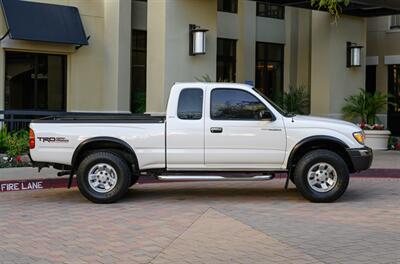 1999 Toyota Tacoma SR5 V6 5- Speed   - Photo 15 - Van Nuys, CA 91402